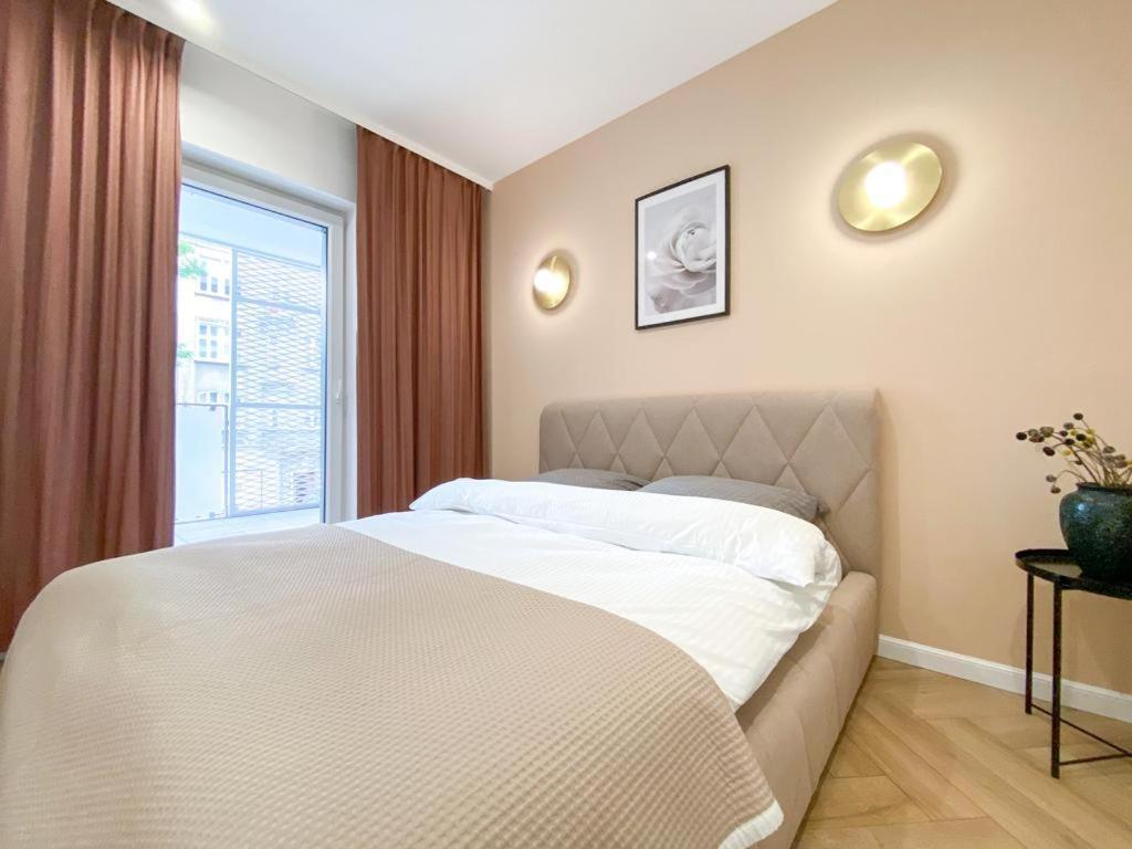 Apartament Family Zwierzyniecka Posen Exterior foto