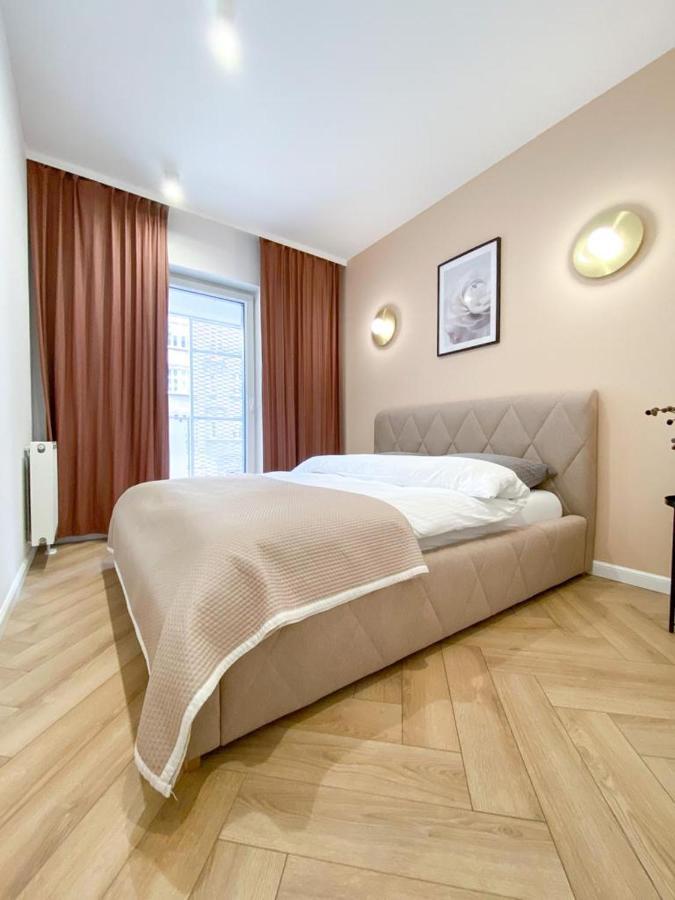 Apartament Family Zwierzyniecka Posen Exterior foto